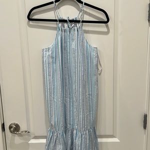 Southern Tide adorable blue and white dress. Ties at neck. Daughter never wore!